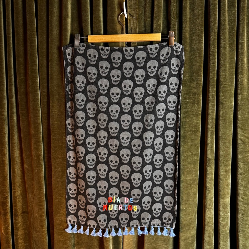 NEW Day of The Dead Table Runner Dia De Los Muertos Tablecloth Mexican Altar